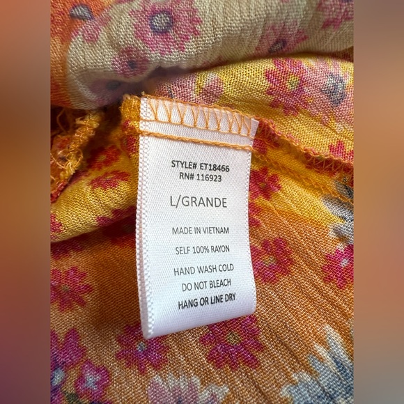 H141 NWT Easel L pp17 unstretched Multicolor Pink smocked Top & Skirt Set - Picture 7 of 10